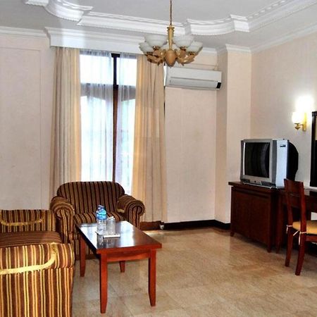 Pia Hotel Pangkalpinang Pangkalan Baru Luaran gambar