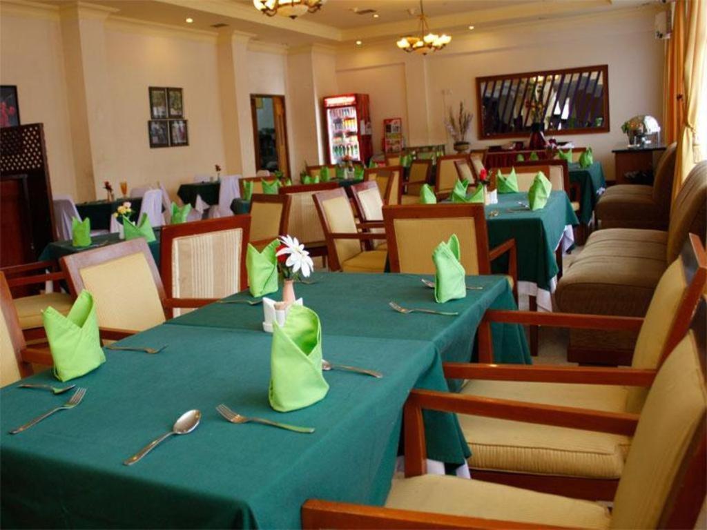 Pia Hotel Pangkalpinang Pangkalan Baru Luaran gambar